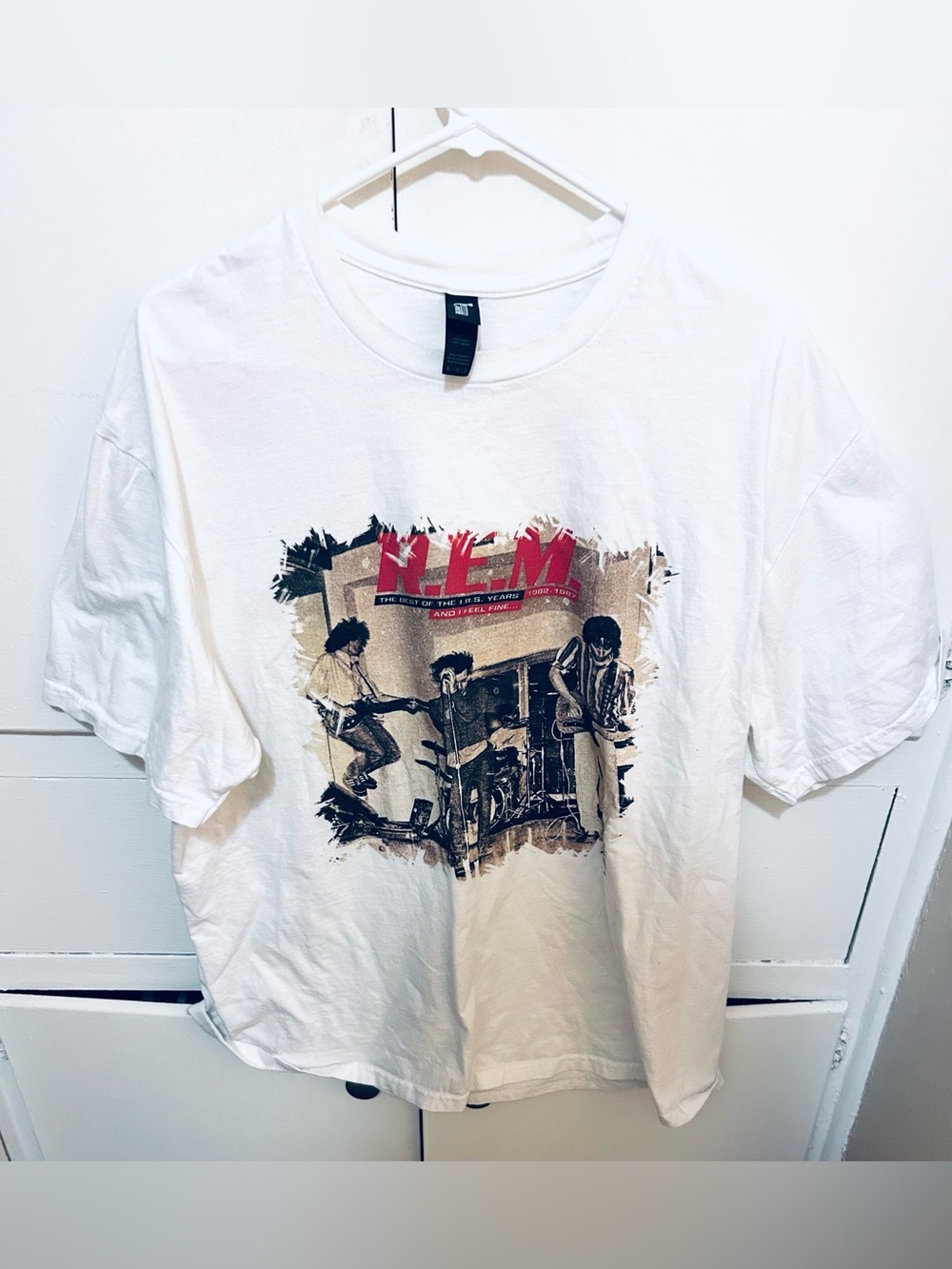 REM shirt size mens XL